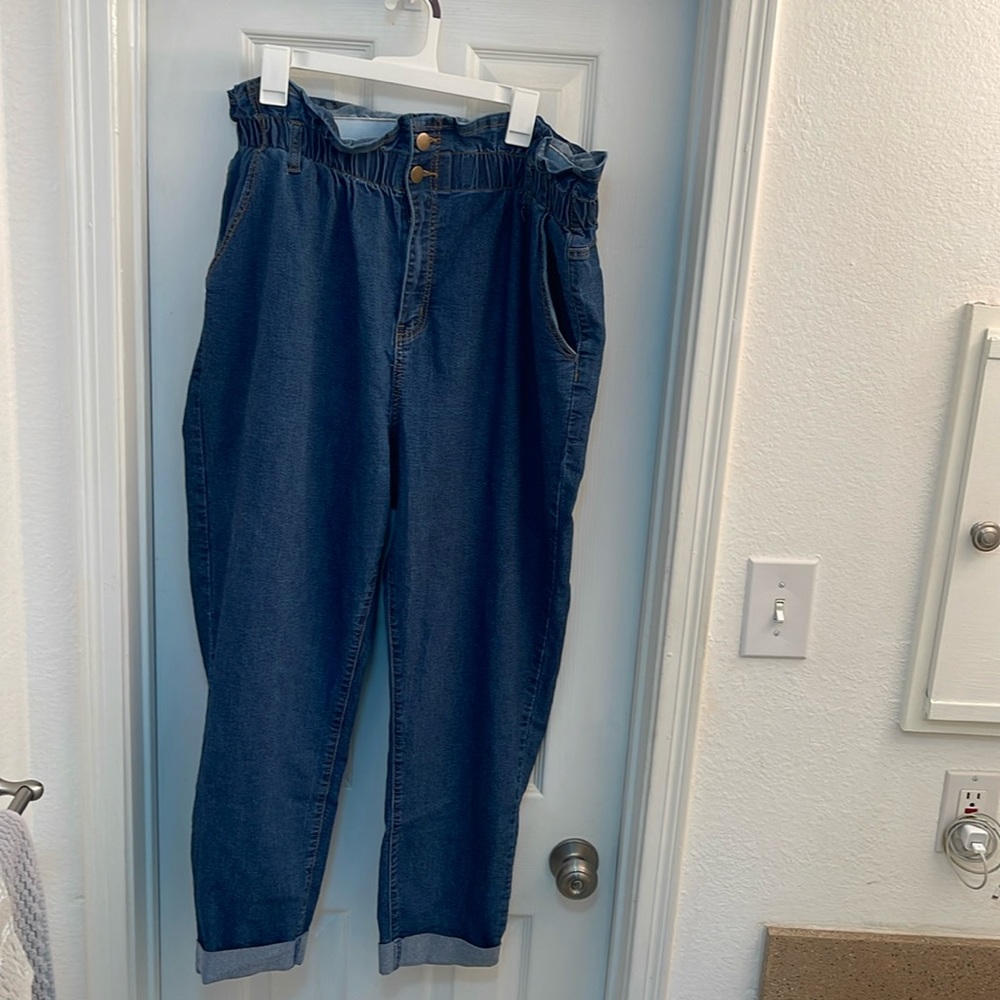 Forever21 paperboy Jean pants. 2x. Elastic waist all around